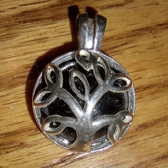 Sterling and onyx tree of life necklace - Picture 6 of 16